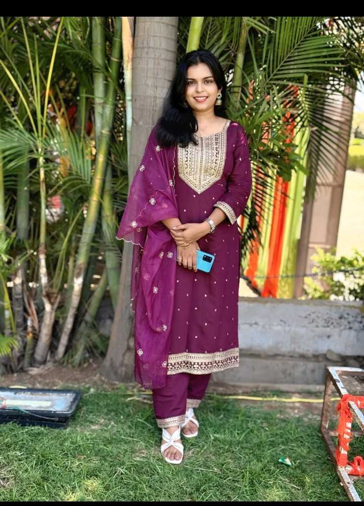 Aayushka  Zunjur